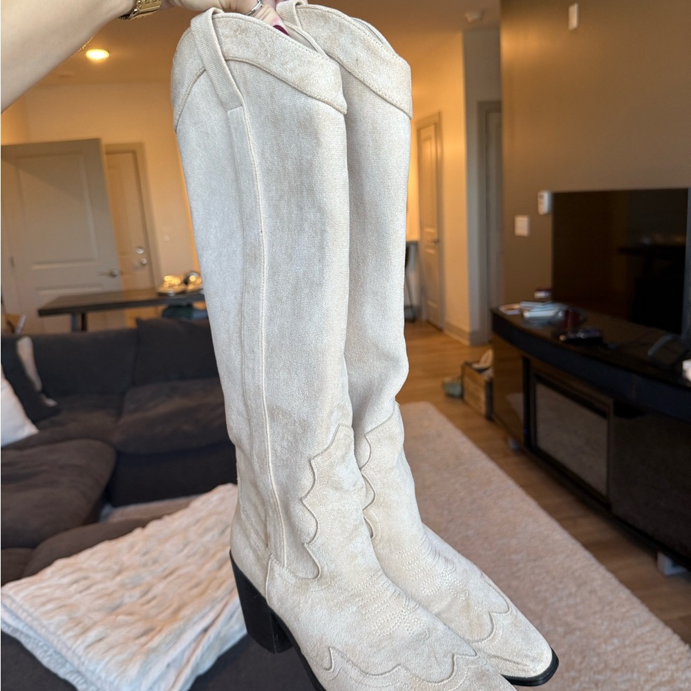 Elegant Cream Knee-High Women's Boots
